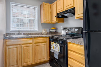 University City Apartments in Hyattsville, MD - Foto de edificio - Interior Photo