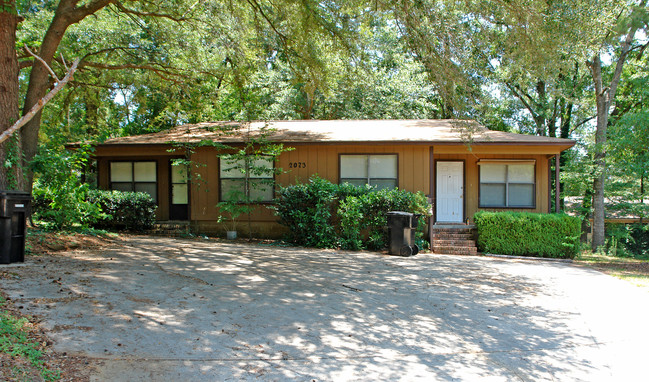 2073 Watson Way in Tallahassee, FL - Building Photo - Building Photo