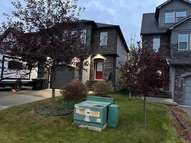 property at 37 Greenbury Cres