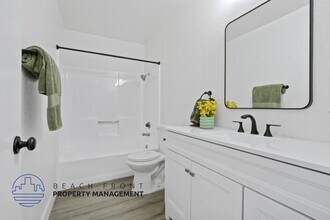 13881-13891 Cedar St. in Westminster, CA - Building Photo - Building Photo