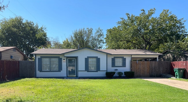 property at 1408 SE 12th St