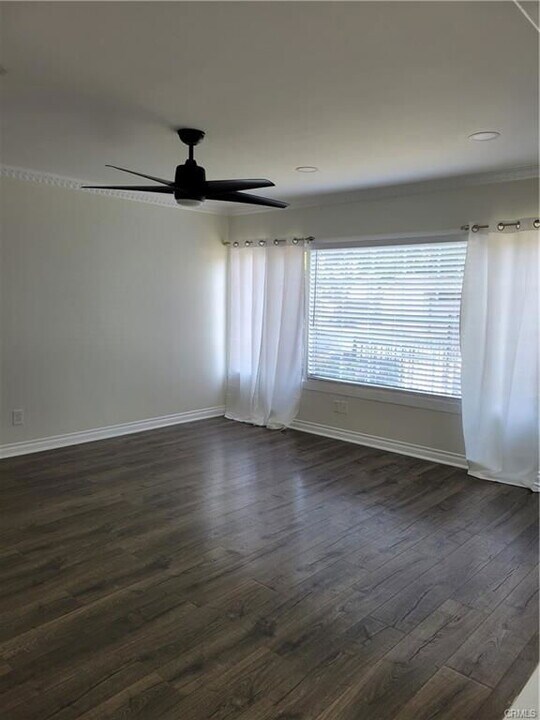 2633 Pepper Ave in Los Angeles, CA - Building Photo