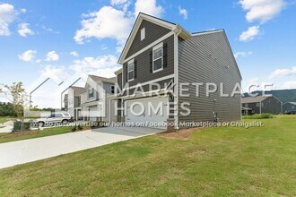8334 Bright Water Dr in Ooltewah, TN - Building Photo - Building Photo