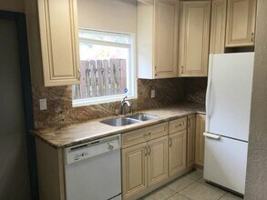 12414 Touchton Dr, Unit 97 in Tampa, FL - Building Photo - Building Photo