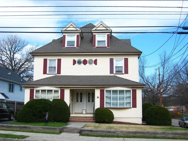 16 Cook Ave in Madison, NJ - Building Photo - Primary Photo