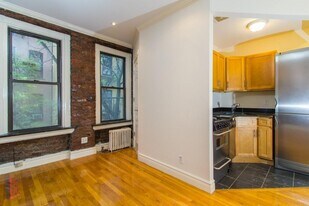 416 E 13th St, Unit 3E in New York, NY - Building Photo
