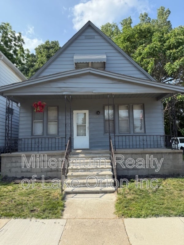 property at 15251 Maplewood Ave