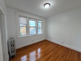 70 Kirkland St, Unit 33 in Cambridge, MA - Building Photo