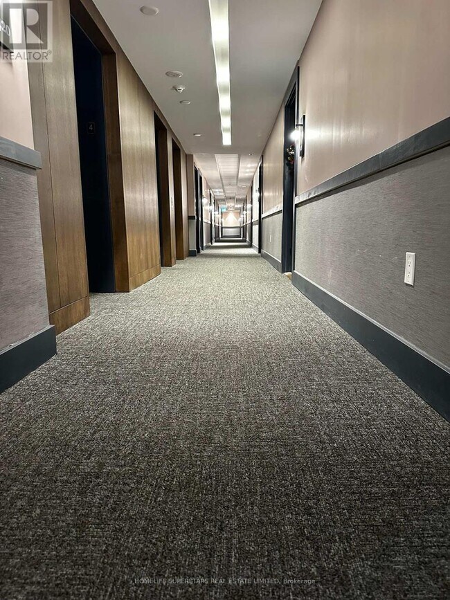 2782 Barton St E in Hamilton, ON - Building Photo - Building Photo