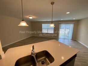 3907 Copperfield Ct in Jamestown, NC - Building Photo - Building Photo