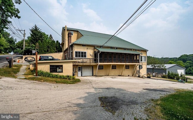 property at 708 Oakbourne Rd