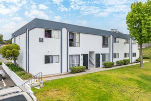 Mar at Laurel in National City, CA - Building Photo