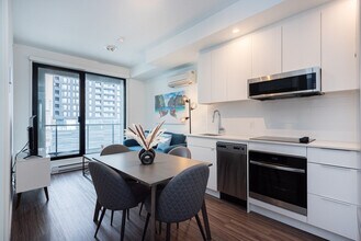 1390 Boul. René-Lévesque O in Montréal, QC - Building Photo - Building Photo