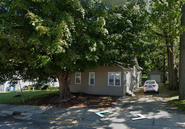 property at 1212 Fargo Ave