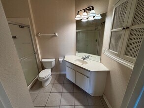 8302 Portofino Dr, Unit #103 in Davenport, FL - Building Photo - Building Photo