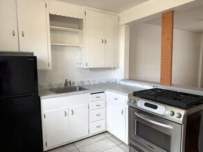 521 Adams St NE in Albuquerque, NM - Foto de edificio - Building Photo