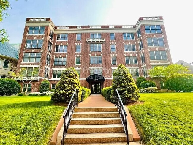 property at 4540 Lindell Blvd