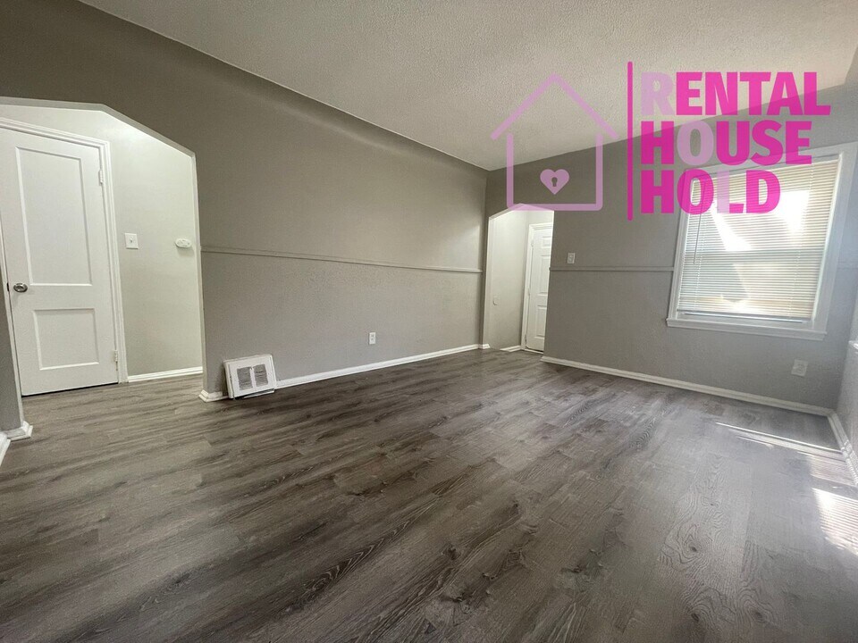 18236 Gilchrist St in Detroit, MI - Building Photo