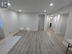 314 Pringle Ave in Milton, ON - Building Photo - Building Photo