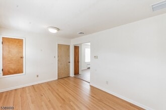 83 Baldwin Pl in Belleville, NJ - Building Photo - Building Photo