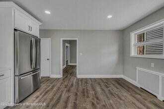 1805 Farr St in Scranton, PA - Building Photo - Building Photo