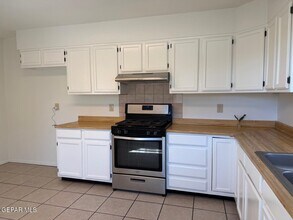 293 Atlantic Rd in El Paso, TX - Building Photo - Building Photo