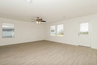 14427 Jenson Crk in San Antonio, TX - Building Photo - Building Photo