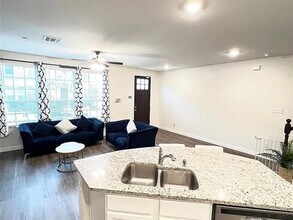 2456 Siskiyou St in Lewisville, TX - Building Photo - Building Photo