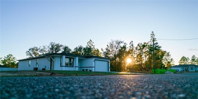 10034 N Darwin Way in Citrus Springs, FL - Building Photo - Building Photo