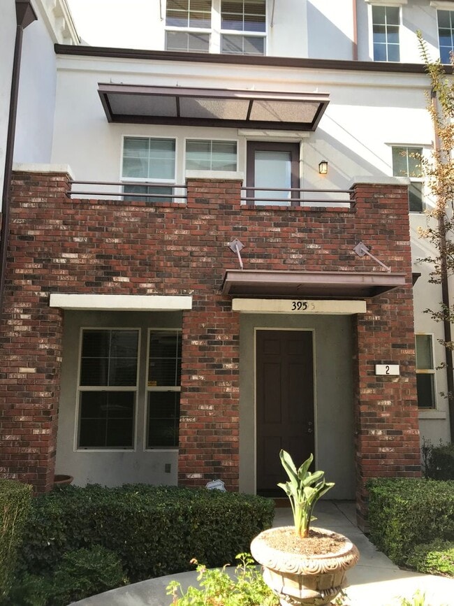 395 Arden Ave in Glendale, CA - Building Photo - Building Photo