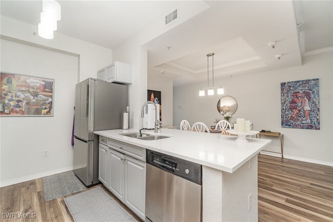 23501 Alamanda Dr in Bonita Springs, FL - Building Photo - Building Photo