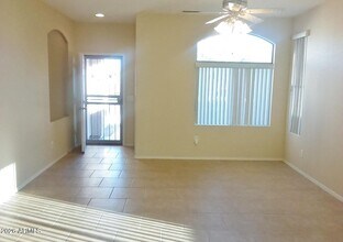 6597 W Lawrence Ln in Glendale, AZ - Building Photo - Building Photo