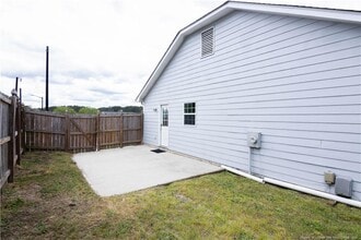 2228 Spindletree Dr in Fayetteville, NC - Foto de edificio - Building Photo