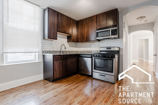 3614 W George St, Unit 1F in Chicago, IL - Building Photo