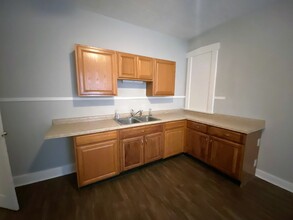 76 S Torrence St in Dayton, OH - Foto de edificio - Building Photo