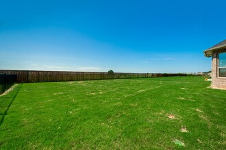 318 Oar Wood Dr in Granbury, TX - Building Photo - Building Photo