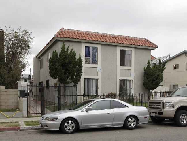 307 N Bush St in Anaheim, CA - Foto de edificio - Building Photo