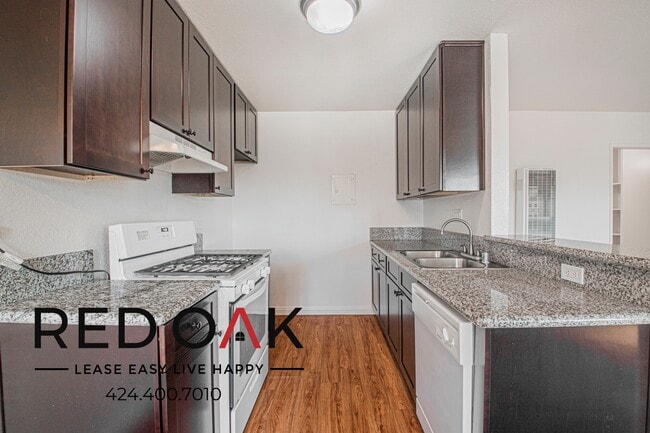 15620 Leffingwell Rd in Whittier, CA - Foto de edificio - Building Photo