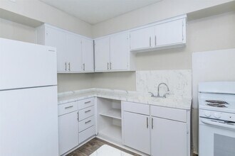 8271 Stone St, Unit 7140 in Houston, TX - Building Photo - Building Photo