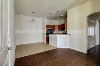 1208 Maverick Trail in McGregor, TX - Building Photo - Building Photo