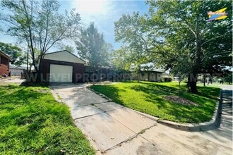 886 S Fabrique Dr in Wichita, KS - Building Photo - Building Photo