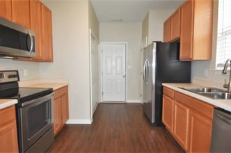 305 Cline Falls Dr in Holly Springs, NC - Building Photo - Building Photo