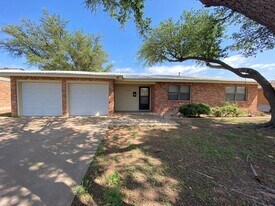 3104 Barkley Ave in Midland, TX - Building Photo