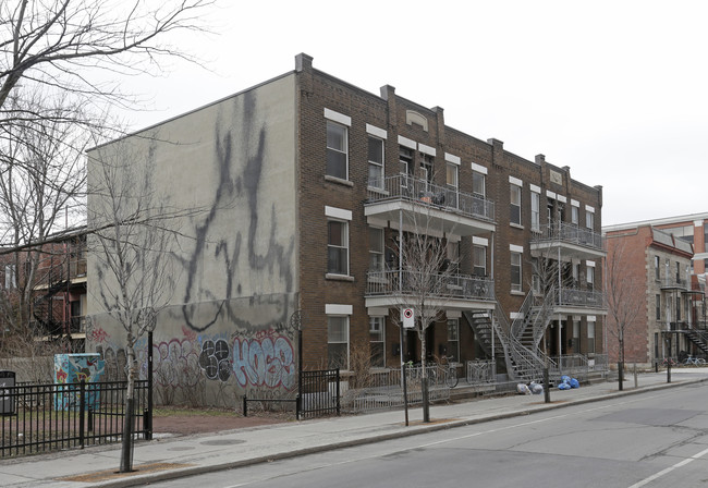 117 Laurier E in Montréal, QC - Building Photo - Building Photo