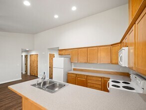 503 16th St in La Grande, OR - Building Photo - Building Photo