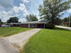610 Greenbriar Dr in Harrodsburg, KY - Foto de edificio - Building Photo