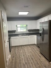 209 S Island St in Kingsland, GA - Building Photo - Building Photo