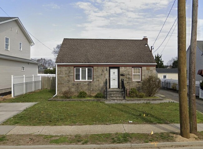 property at 1433 Bellmore Rd