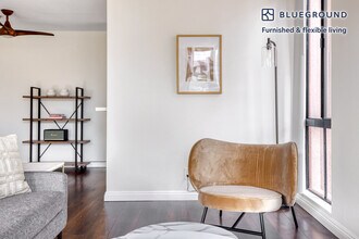 7275 Franklin Ave-Unit -FL2-ID509 in Los Angeles, CA - Building Photo - Building Photo