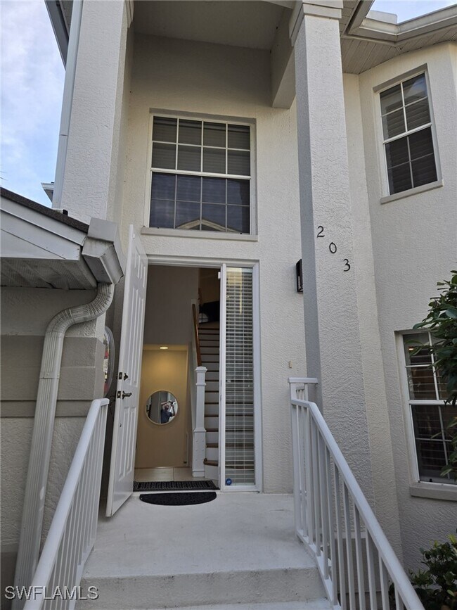 property at 5095 Yacht Harbor Dr